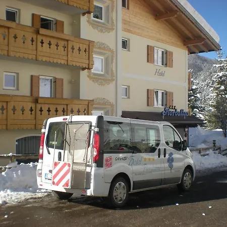 Fiordaliso 3*